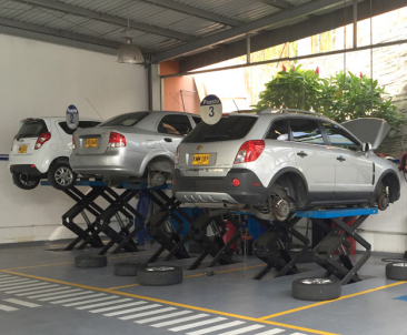 ELEVADOR DE DOBLE TIJERA PARA EMPOTRAR EN EL PISO, EAE